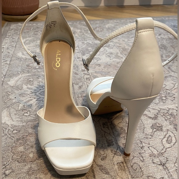 Aldo White Platform Heels - Picture 2 of 3